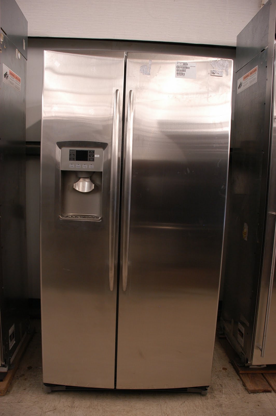 Appliance Direct Video Blog GE Profile ENERGY STAR 25.6 Cu. Ft. Side