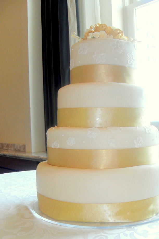  Cake  Couture Mike and Nadia s Wedding  Cake  Utah  Wedding  