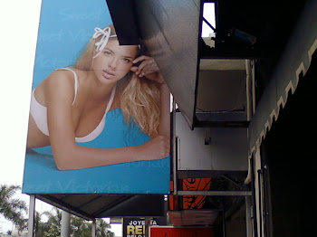 Euge Suarez (undress)