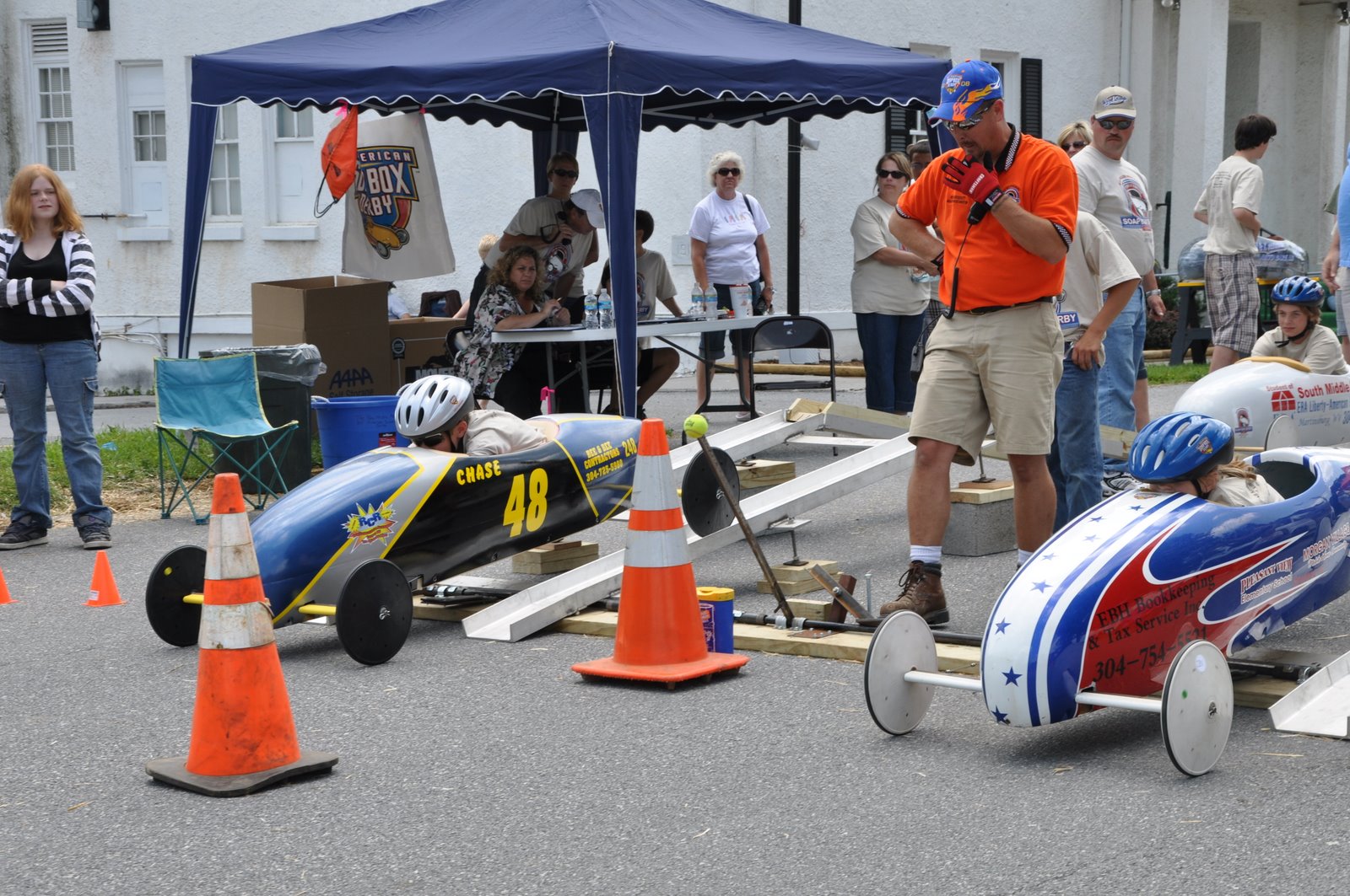 [girl+beat+chase.jpg]