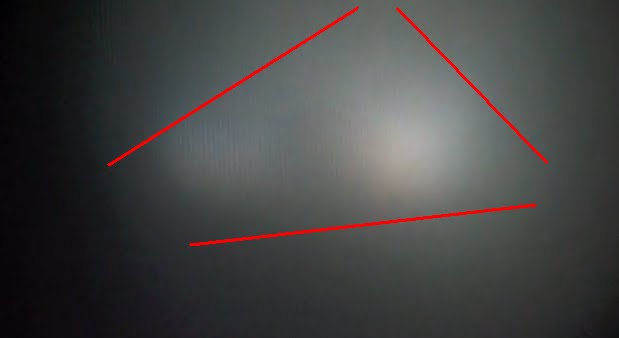 [ufo+niagara+falls+2010.bmp]