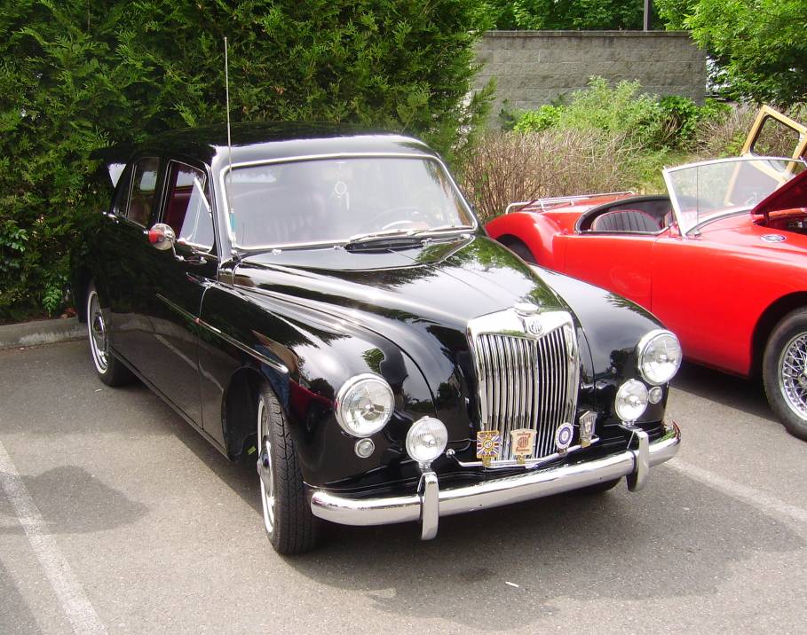 ubre Mini car showKenmore,WA May 31 2009