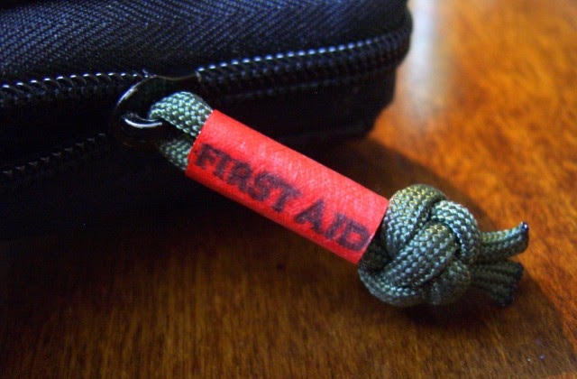Stormdrane's Blog: Paracord zipper pull with a label