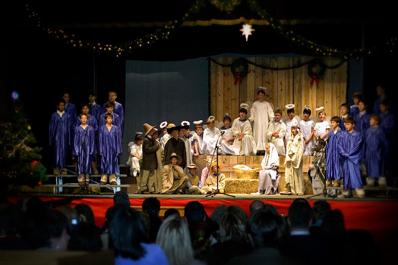 Plays With Needles When Angels Dancing Santas