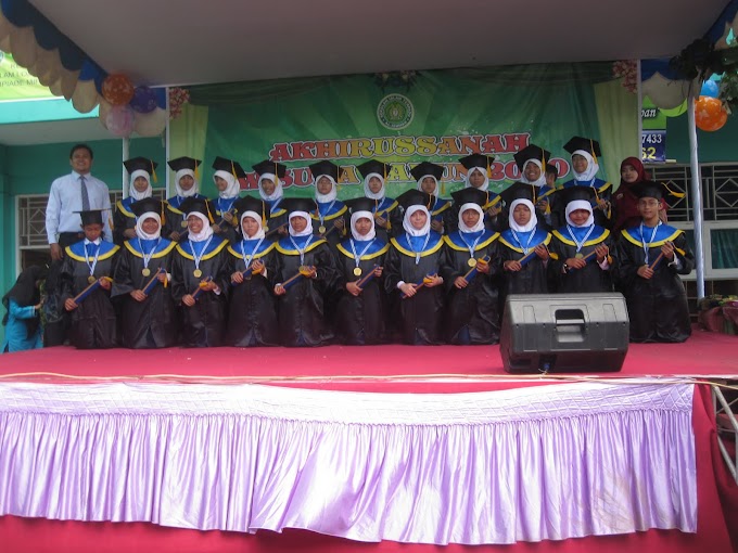 Wisuda 2010, It's Not Farewell's Day