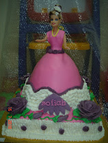 Barbie cake + square cake