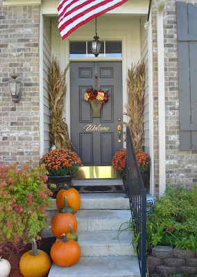 fall decor ideas for a small front porch