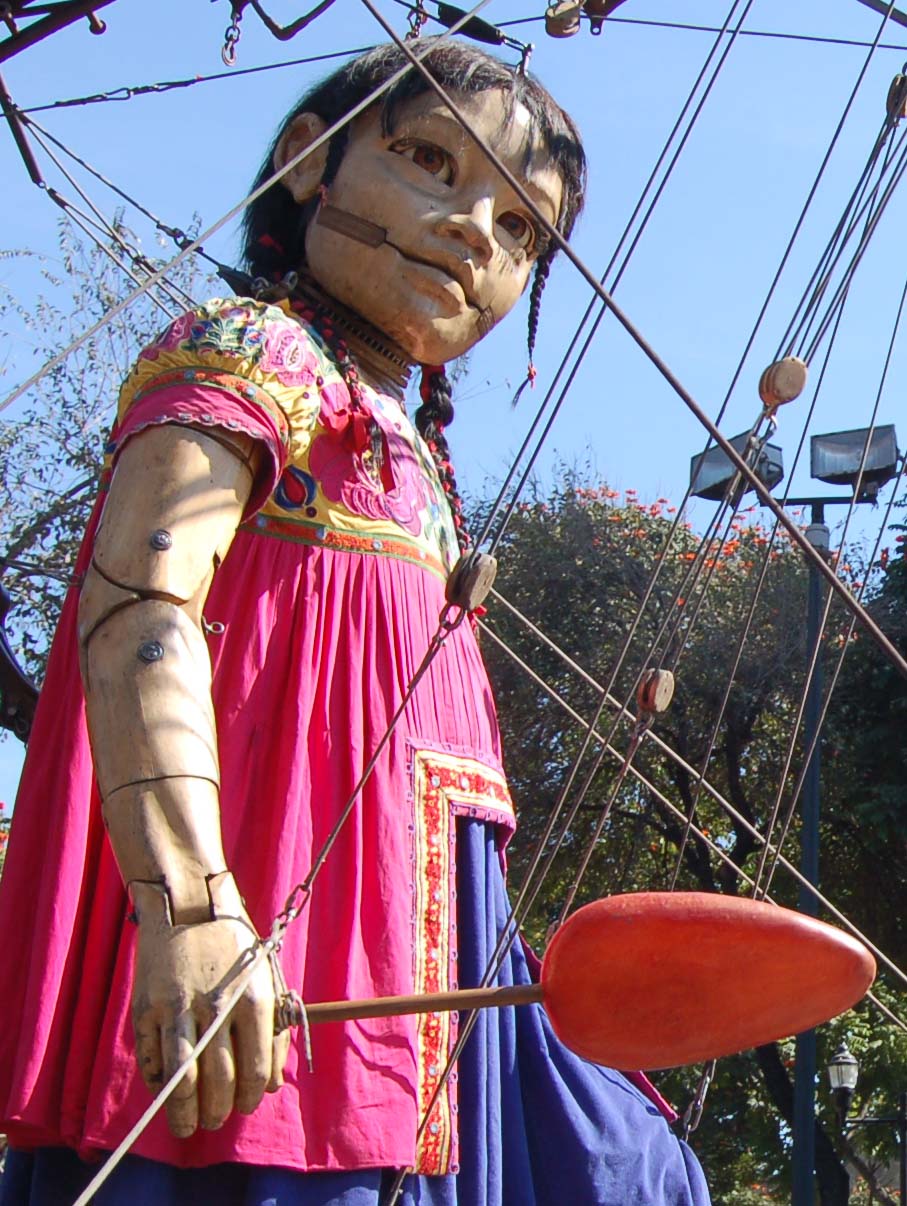 Six months in Mexico (Seis Meses en Mexico) Giant Puppets in Guadalajara