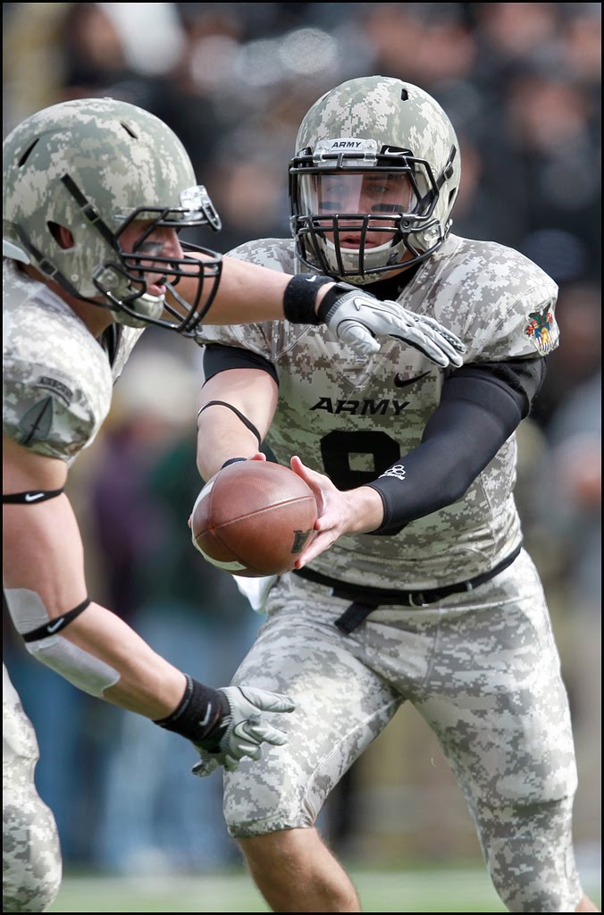 therightjack: Army football uniforms