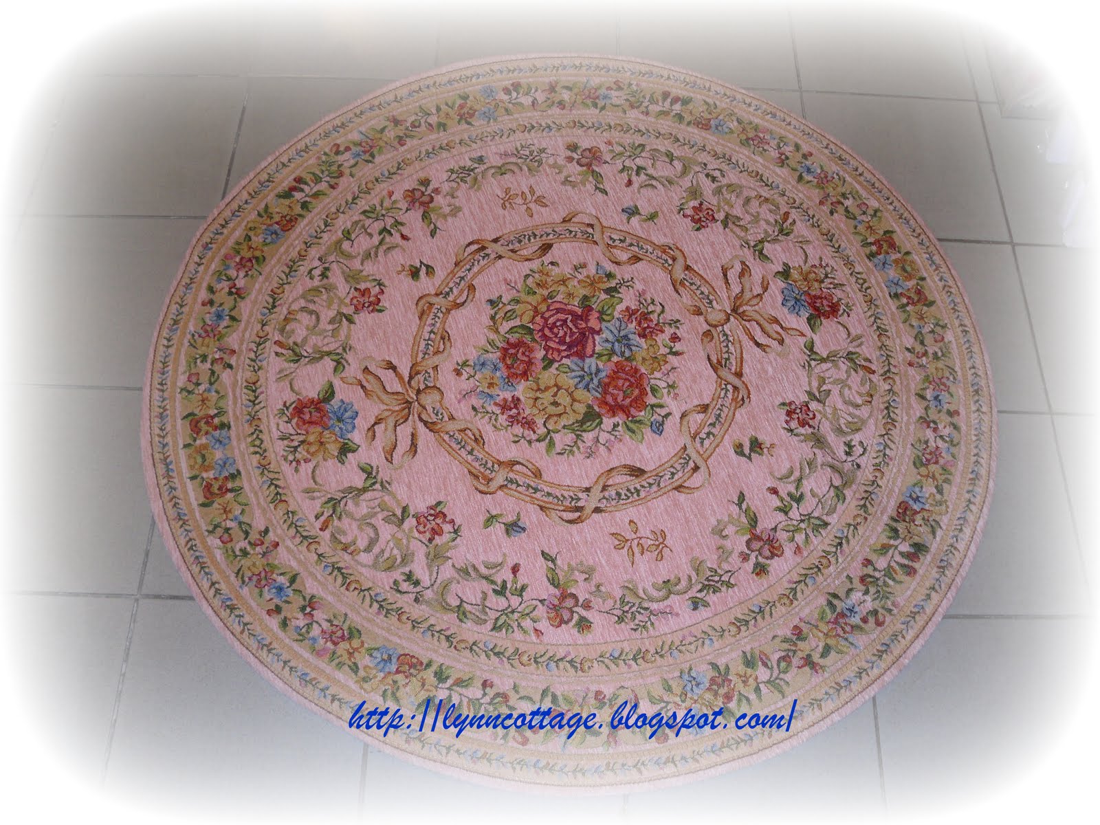 lynn's cottage ENGLISH FLORAL CARPET FOR SALE.............