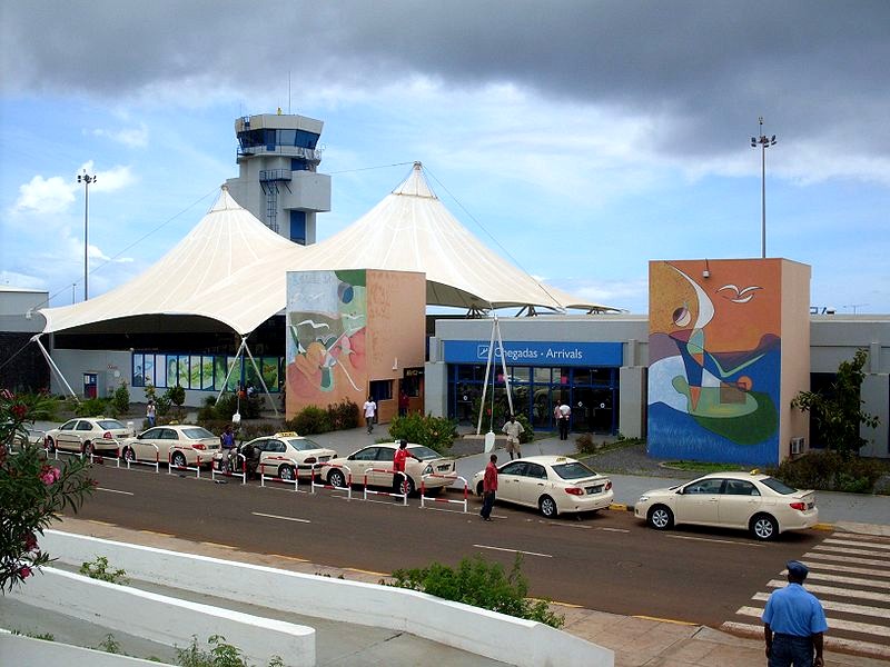 [cv+Praia_International_Airport.jpg]