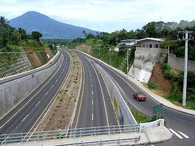 road to San Salvador