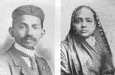 Mahatma Gandhi with wife Kasturbhai 
