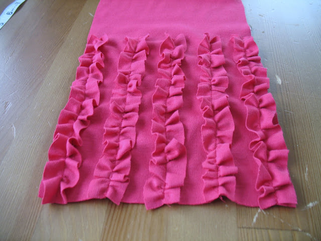 Jersey Ruffle Scarf Tutorial. - Sew Much Ado