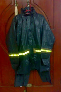 jas hujan stelan celana jaket hitam full scotlight jas hujan setelan celana jaket hot press full scotlight