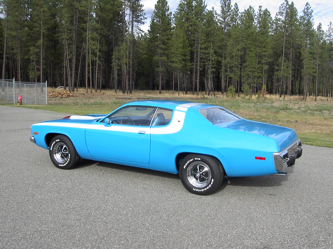 Крайслер Plymouth Road Runner