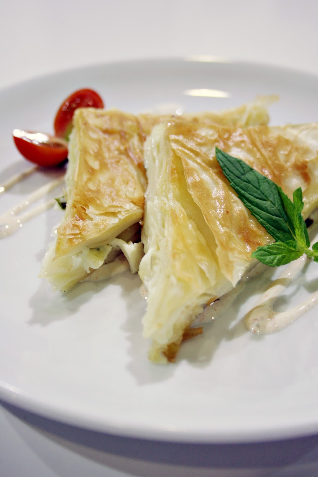 yemek fotoğrafları Su böreği yalancı olmuş