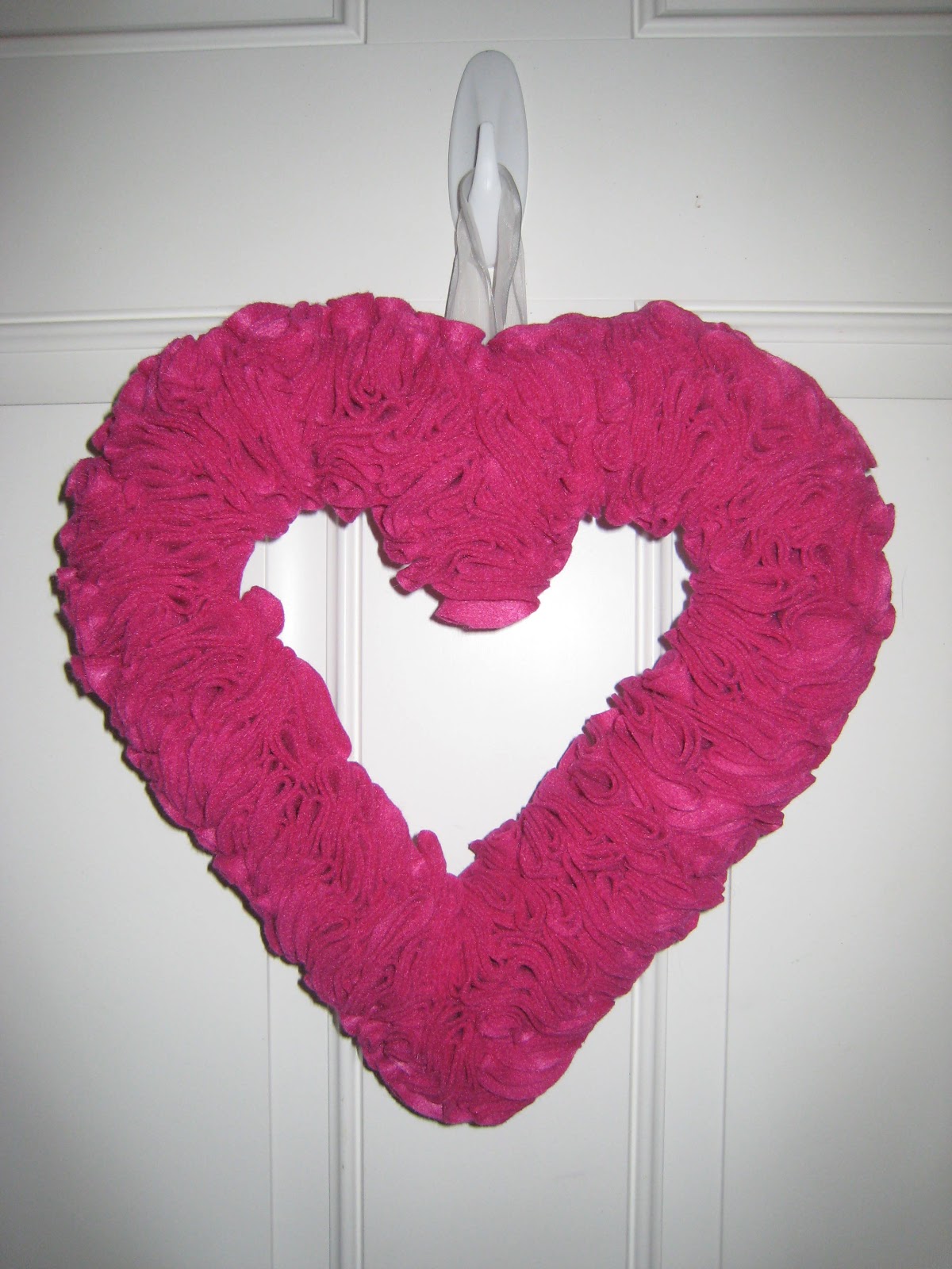 teach. craft. love.: Valentine's Heart Wreaths