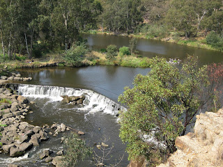 Melbourne Park Walk: Galatea Point Loop & Dights Falls Lookout - Yarra Bend Park - Kew - Victoria