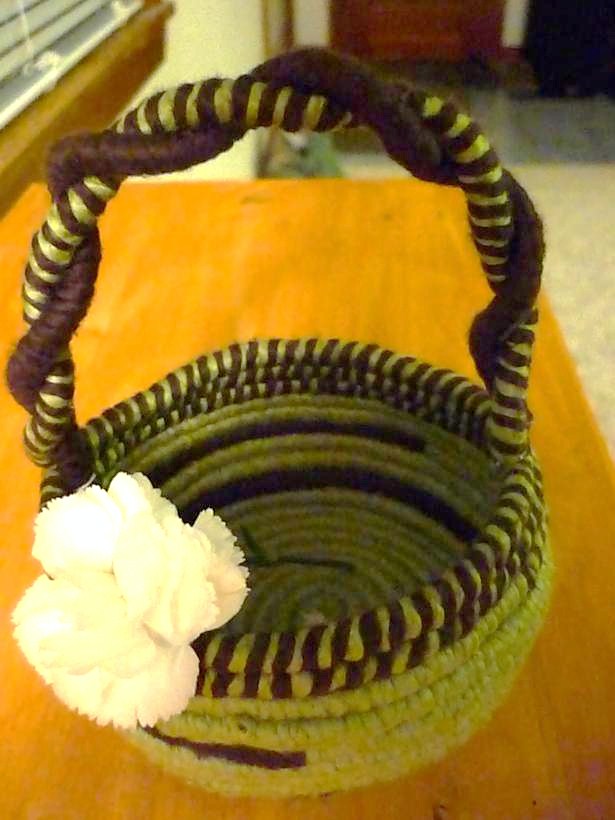 Hey Plumpkins! Corded Yarn Baskets. Functional Crafting!