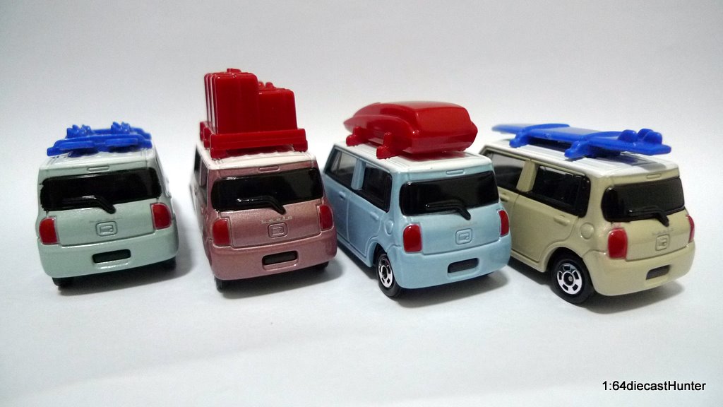 1:64 DIECAST HUNTER: Tomica Regular - Suzuki 