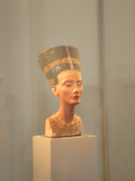 [20070616_Berlin_06_Museo+egipcio.jpg]