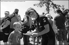 Signing autograph in Assen