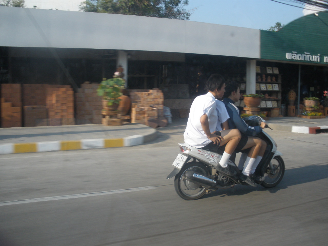 [P3050161.JPG]