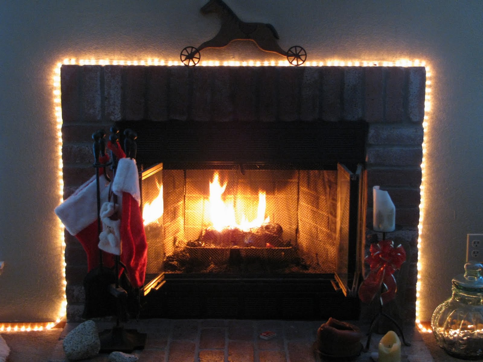 [Christmas+fire+006.jpg]