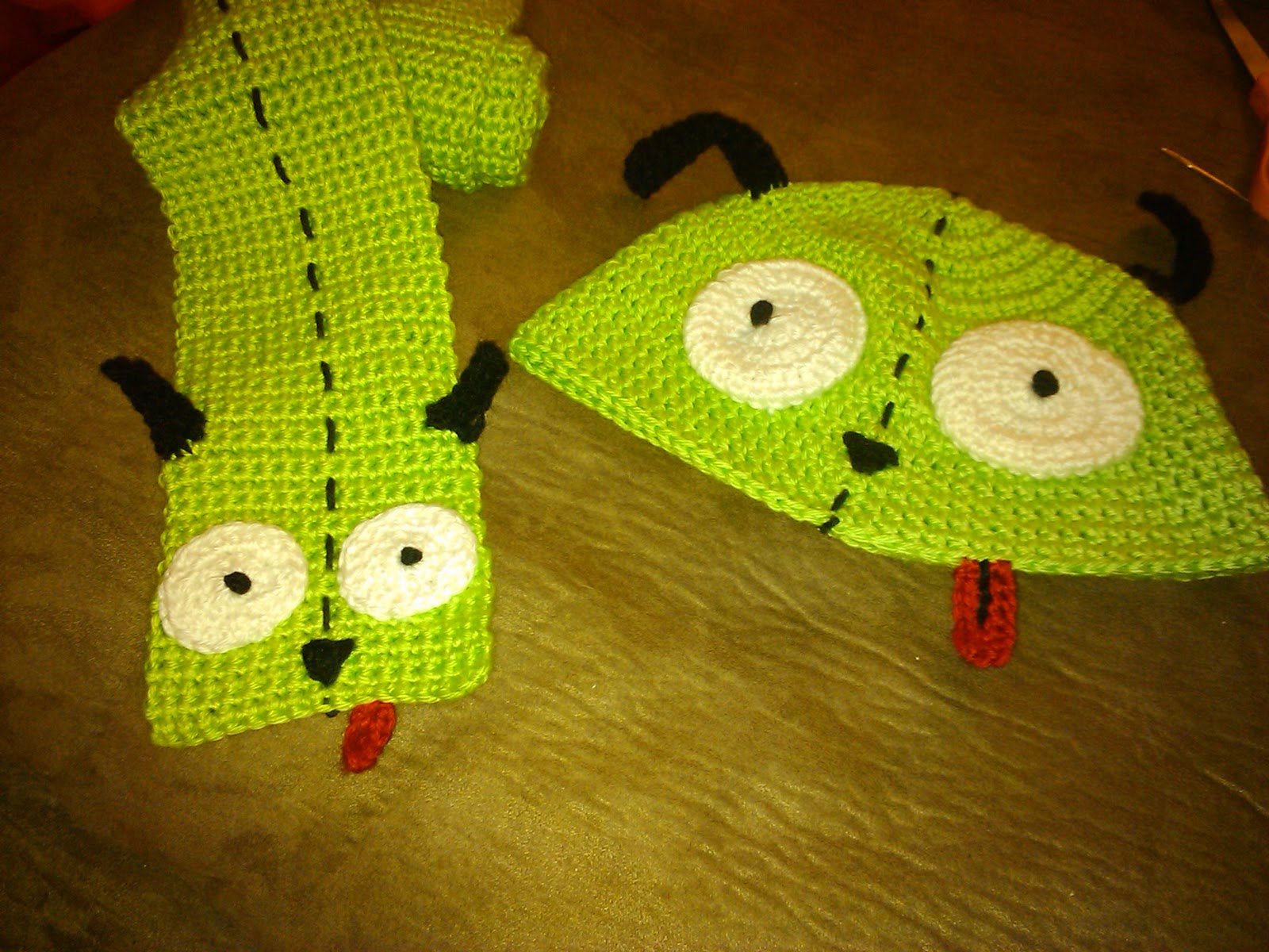 gamer-girl-universe-gir-scarf-pattern