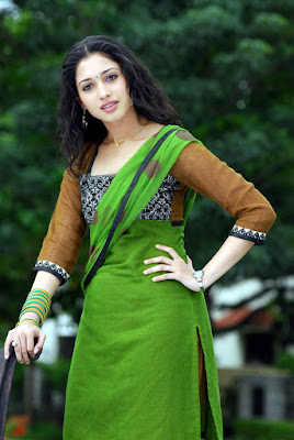 Tamanna Bhatia Actress Beautiful Saree Images 