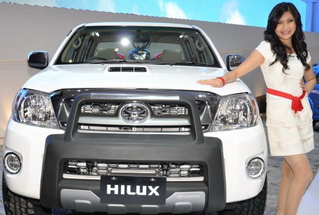 Harga Toyota New Hilux Baru  Dealer Toyota Surabaya Promo 