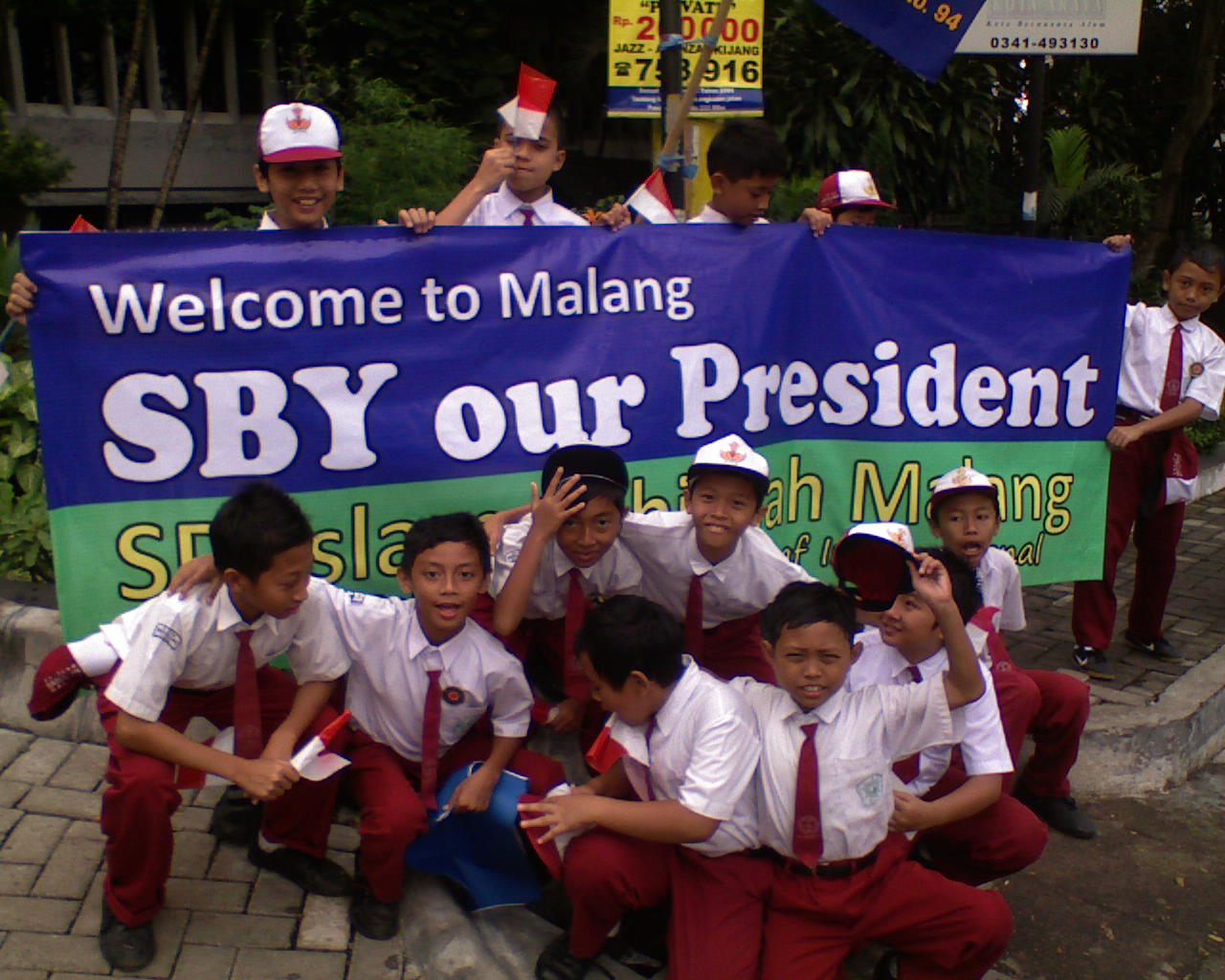 sd sabilillah-PUSTAKA ANAK: Siswa SD Islam Sabilillah Malang Sambut