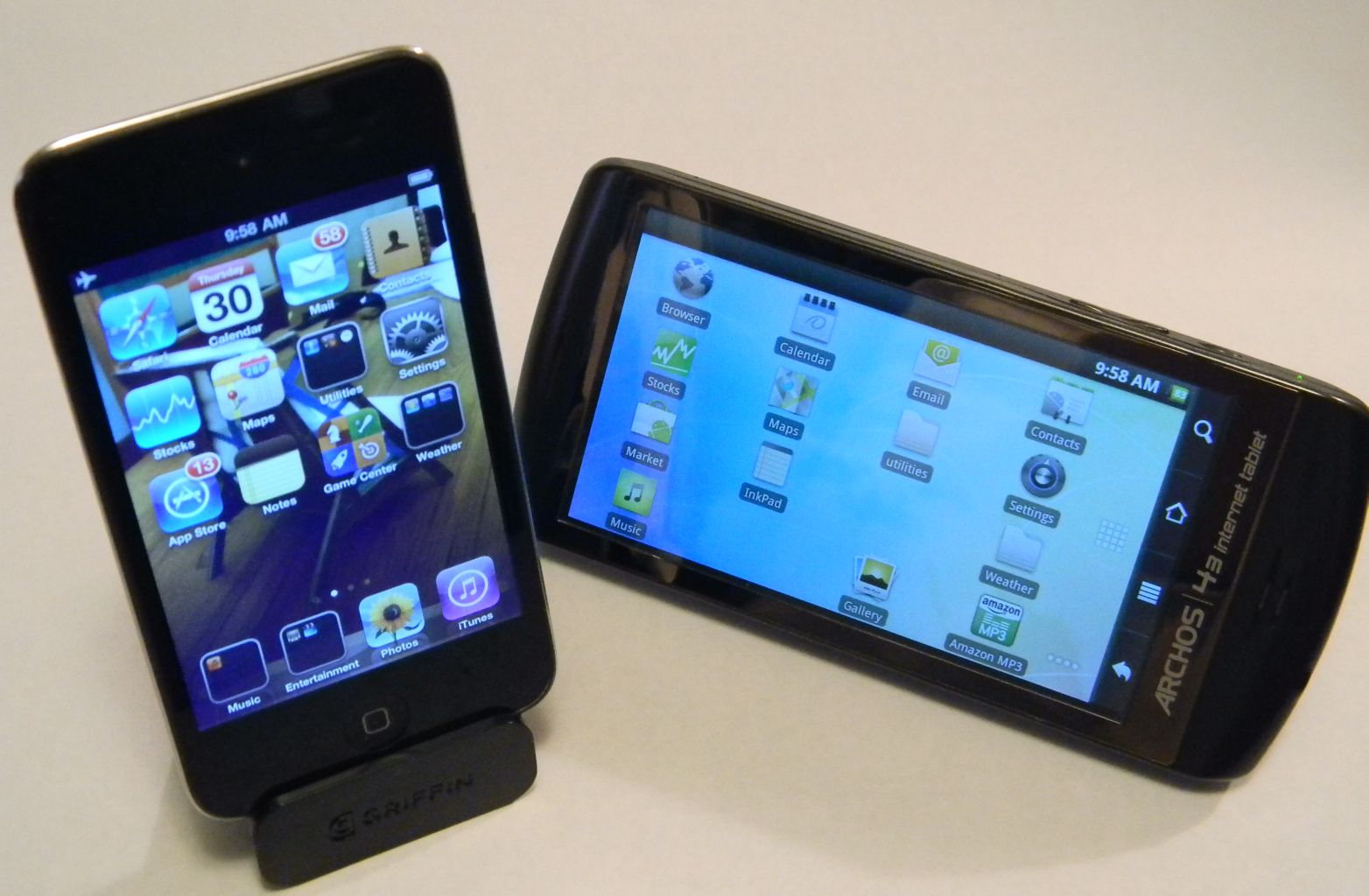 iPod Touch vs Archos 43 Showdown!