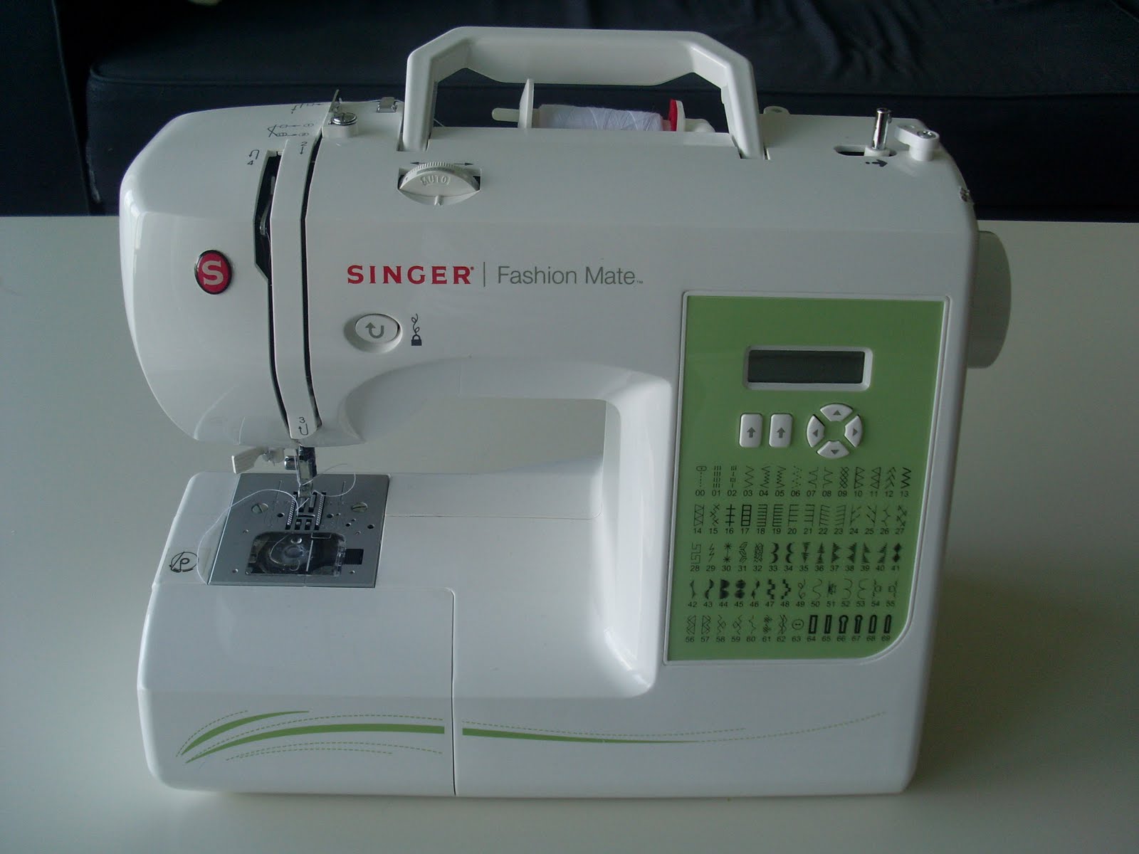 On sale: Singer Fashion Mate Sewing Machine