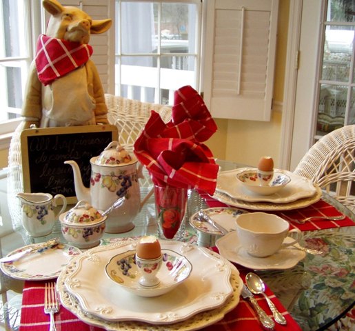 [Breakfast_table_01.JPG]