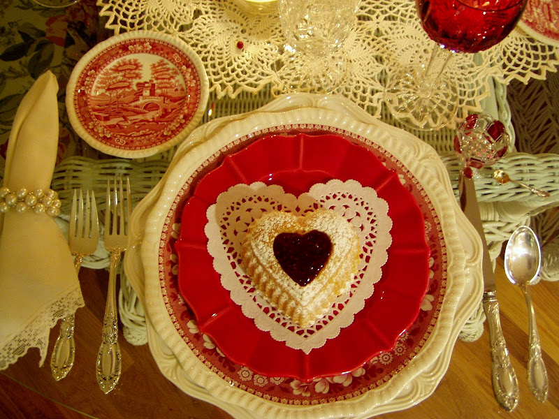 Valentine's Day Table Setting Tablescape