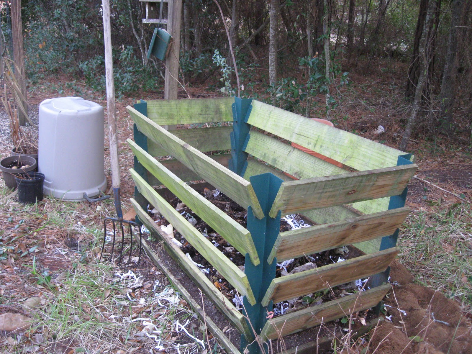 Gardening From the Ground Up COMPOST HAPPENS