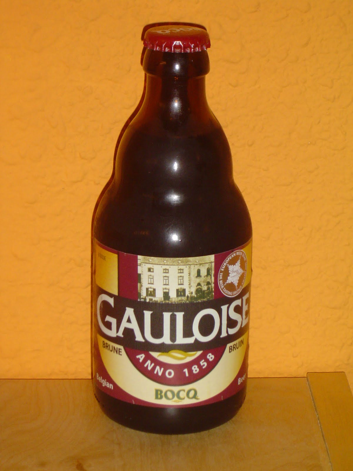 Coleccionando cervezas Gauloise Brune
