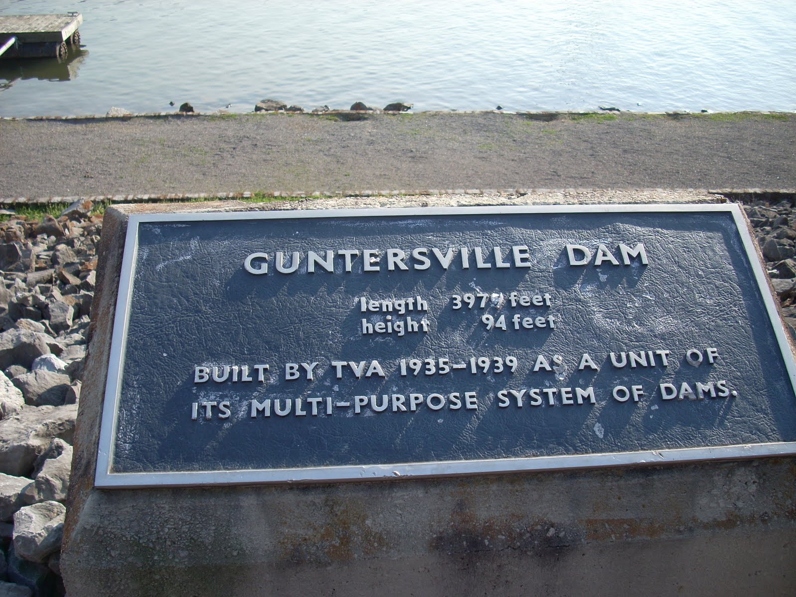 ART in the WIND Scenic North Alabama Guntersville Dam near