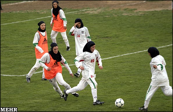 Iranian-Women-Football3.jpg
