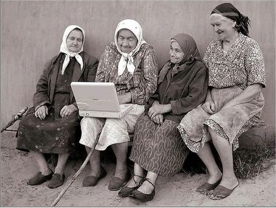 [Four+Old+Ladies+and+Laptop.jpg]