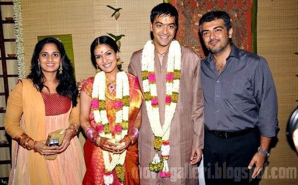 [Soundarya-Rajinikanth-Engagement-Photos-03.jpg]