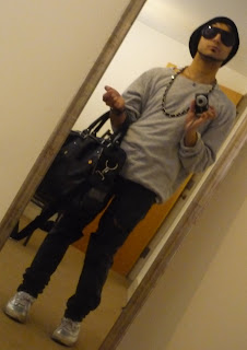THE BOY WITH THE PRADA BACKPACK!: October 2009