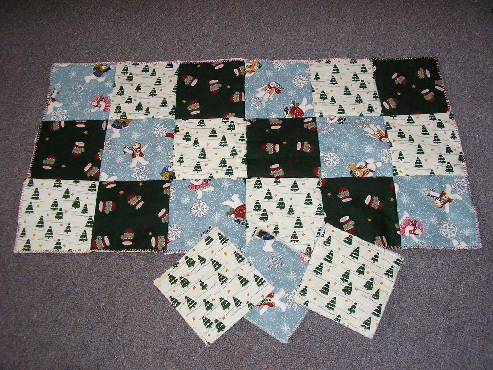 [Christmas+Table+Runner+Coasters.JPG]