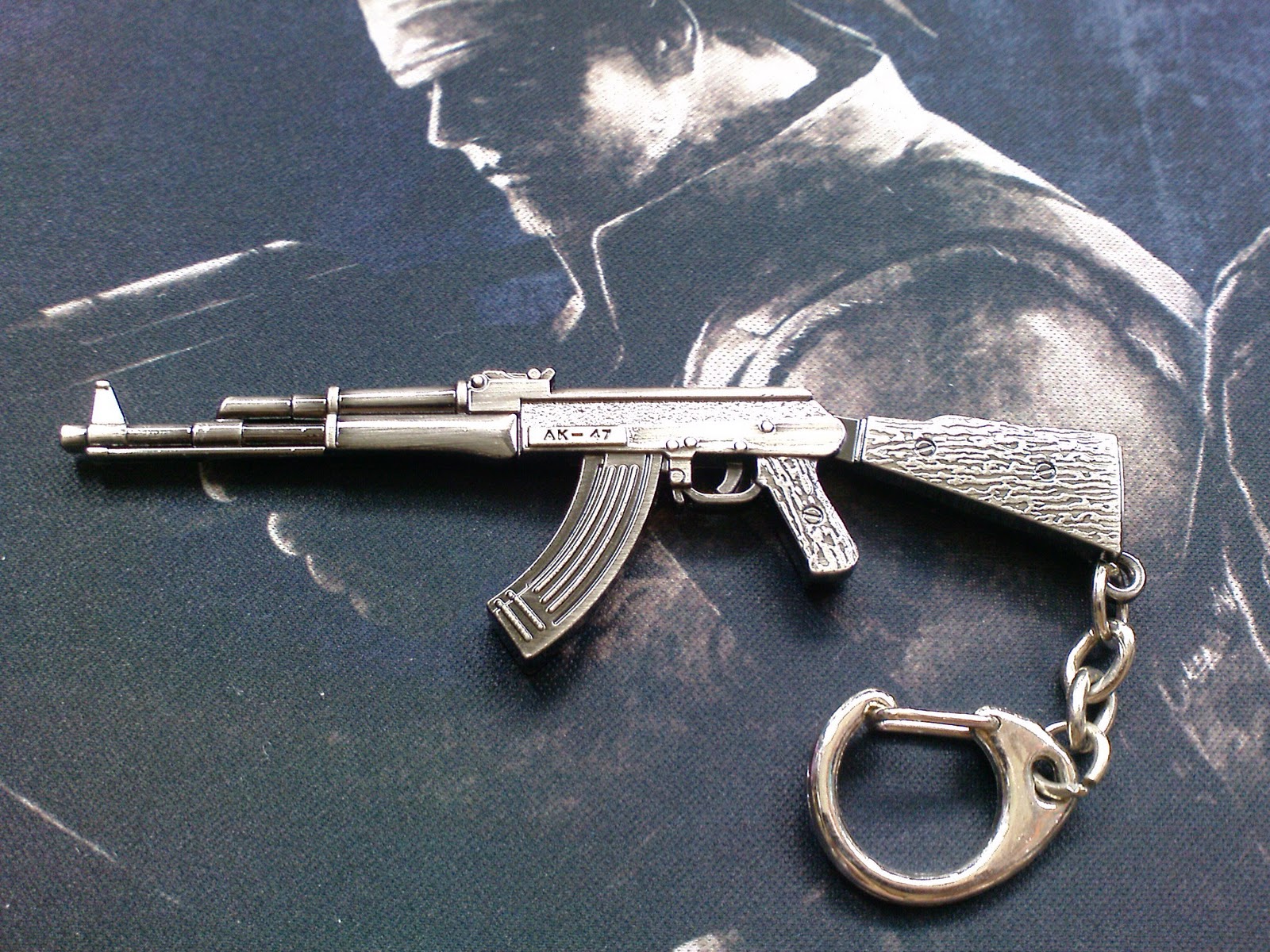 Never Say Never. Metal Miniature Gun Keychain (Imported from JAPAN)