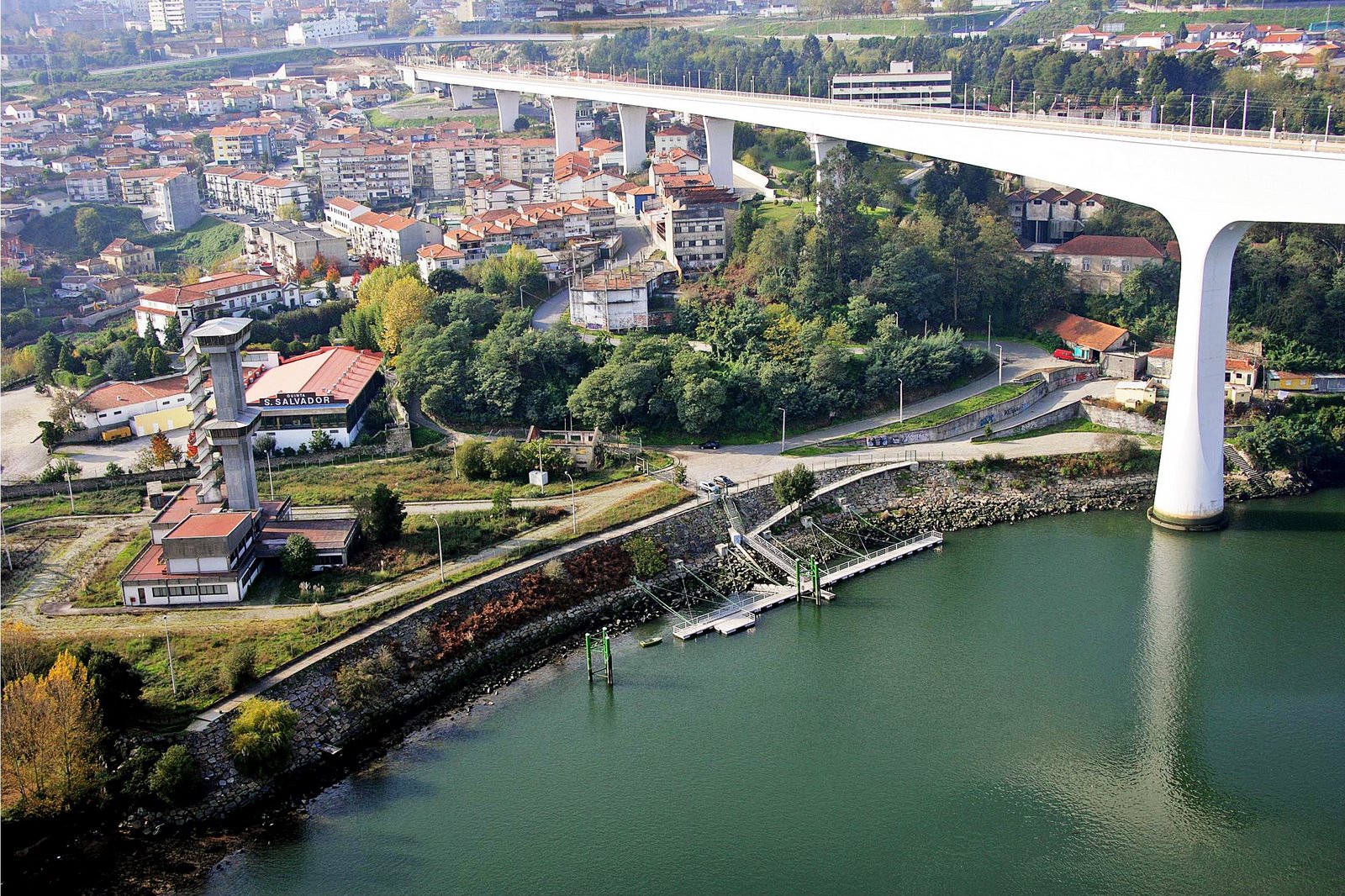[D5K_E268_15x21.jpg]