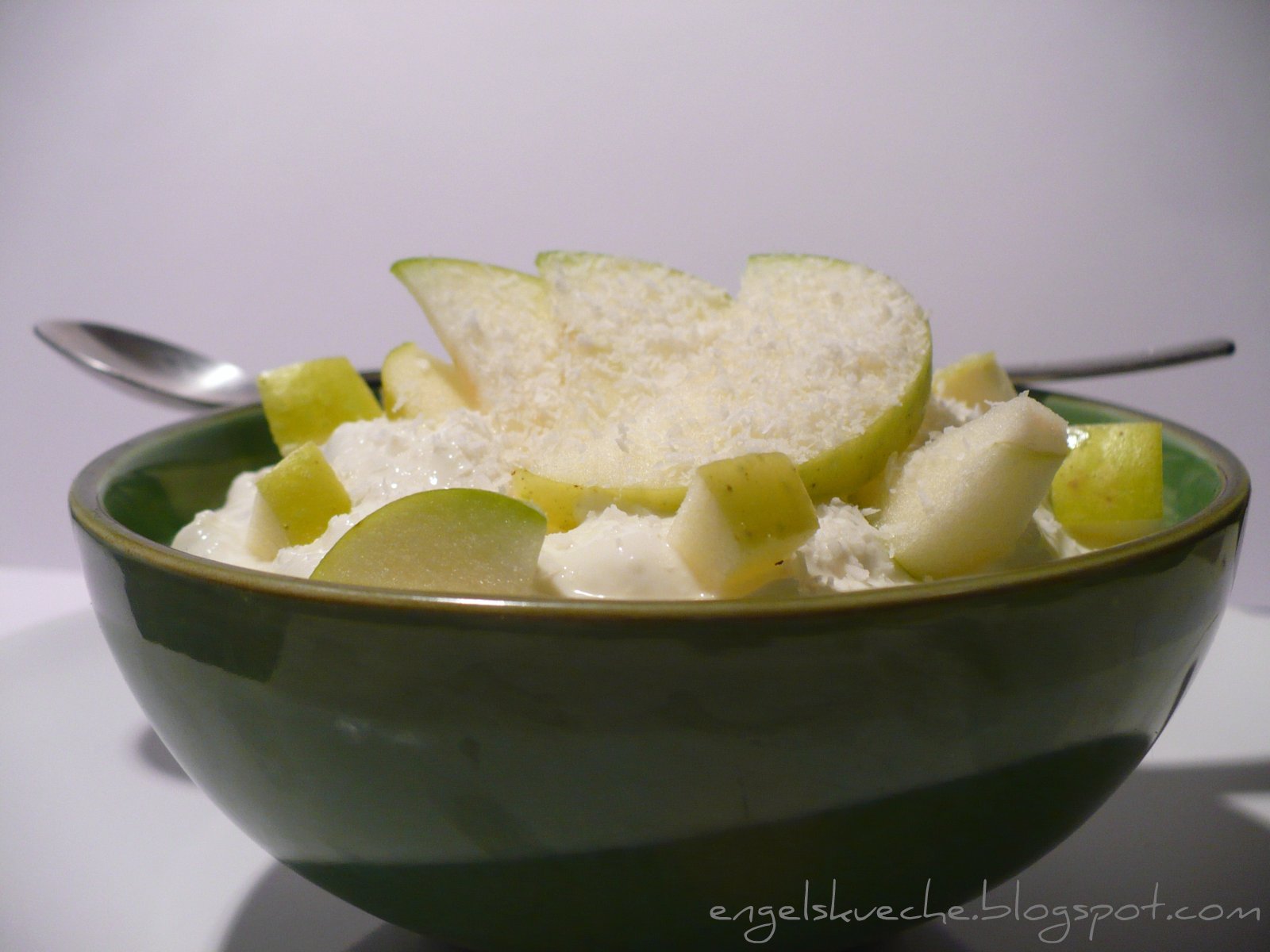 Essen aus Engelchens Küche: Apfel-Kokos-Quarkcreme