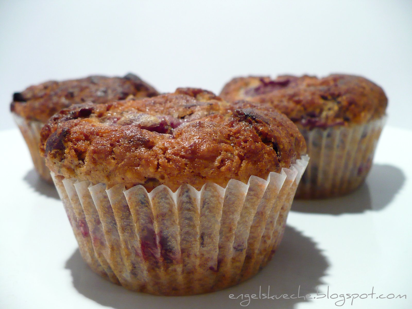 Essen aus Engelchens Küche: Schoko-Nuss-Muffins mit Kirschen