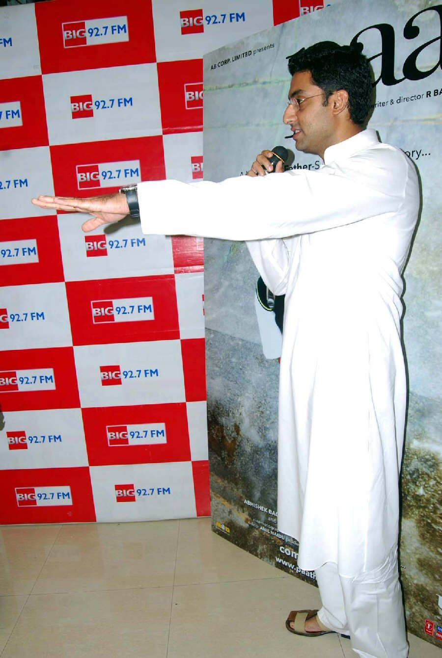 Amitabh Bachchan BigB: Abhishek Bachchan Promotion Paa On Big FM Studios